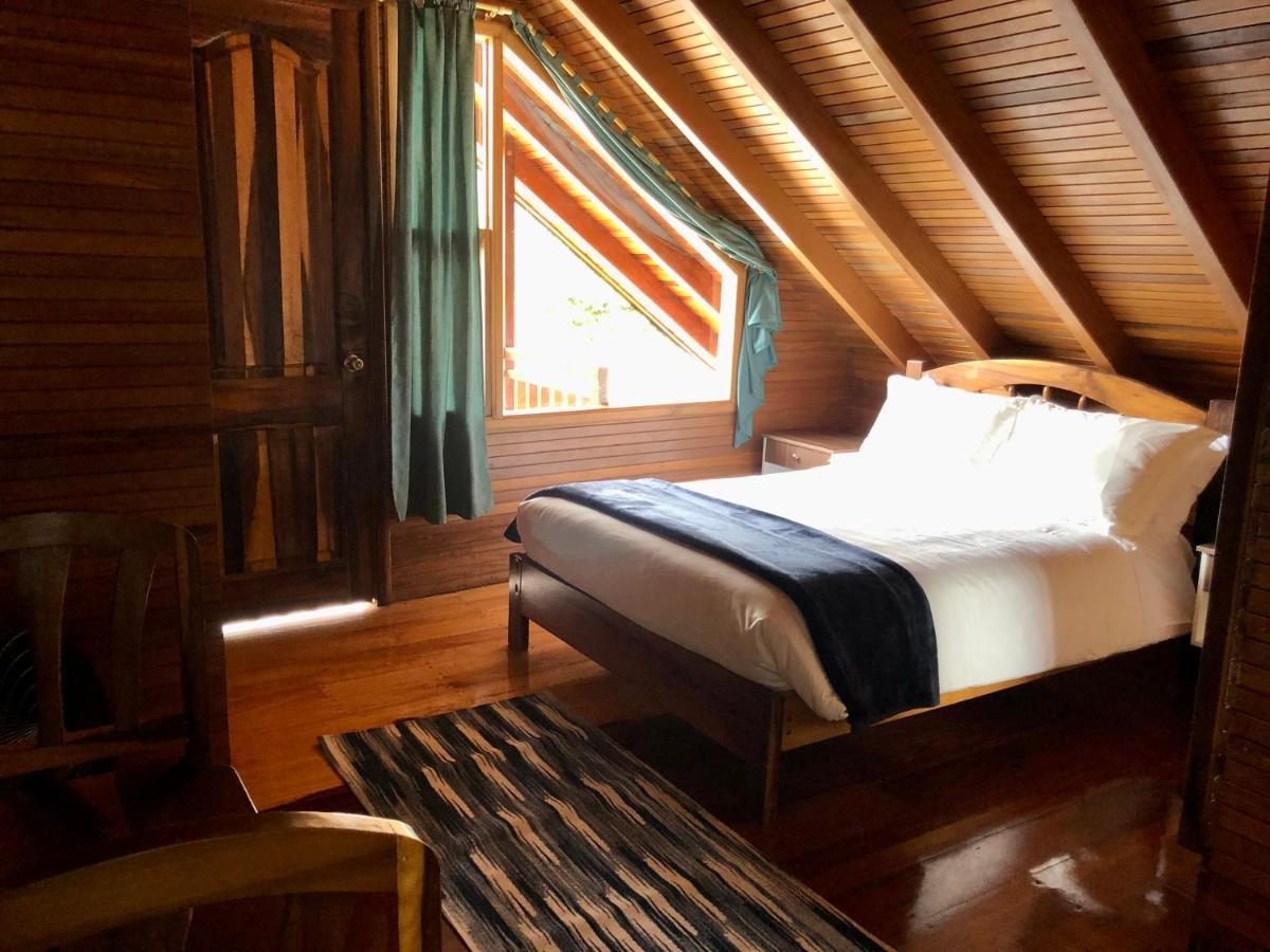 Hostal Zafiro ميندو المظهر الخارجي الصورة
