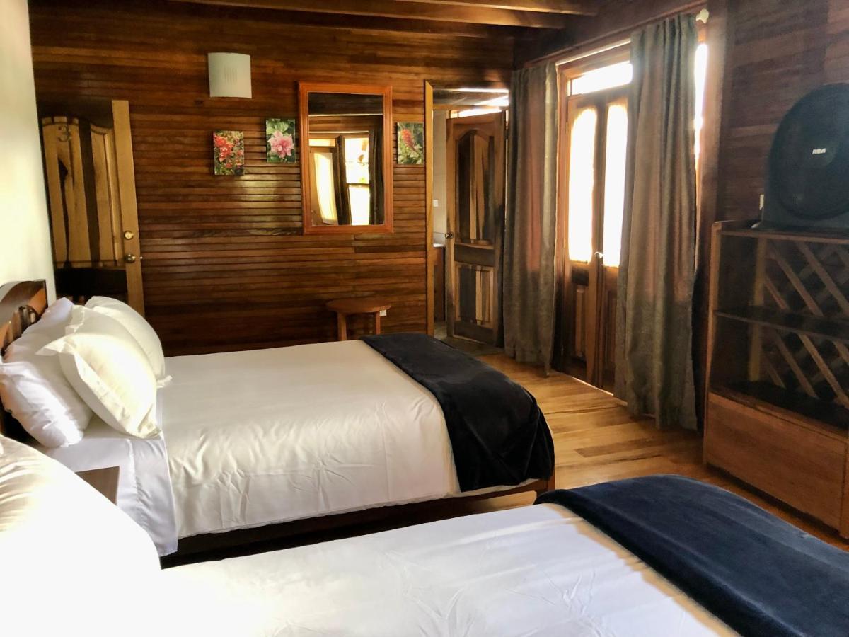 Hostal Zafiro ميندو المظهر الخارجي الصورة